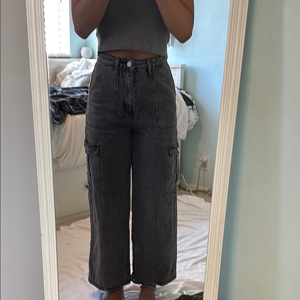 Gray Wide-Leg Cargo Jeans